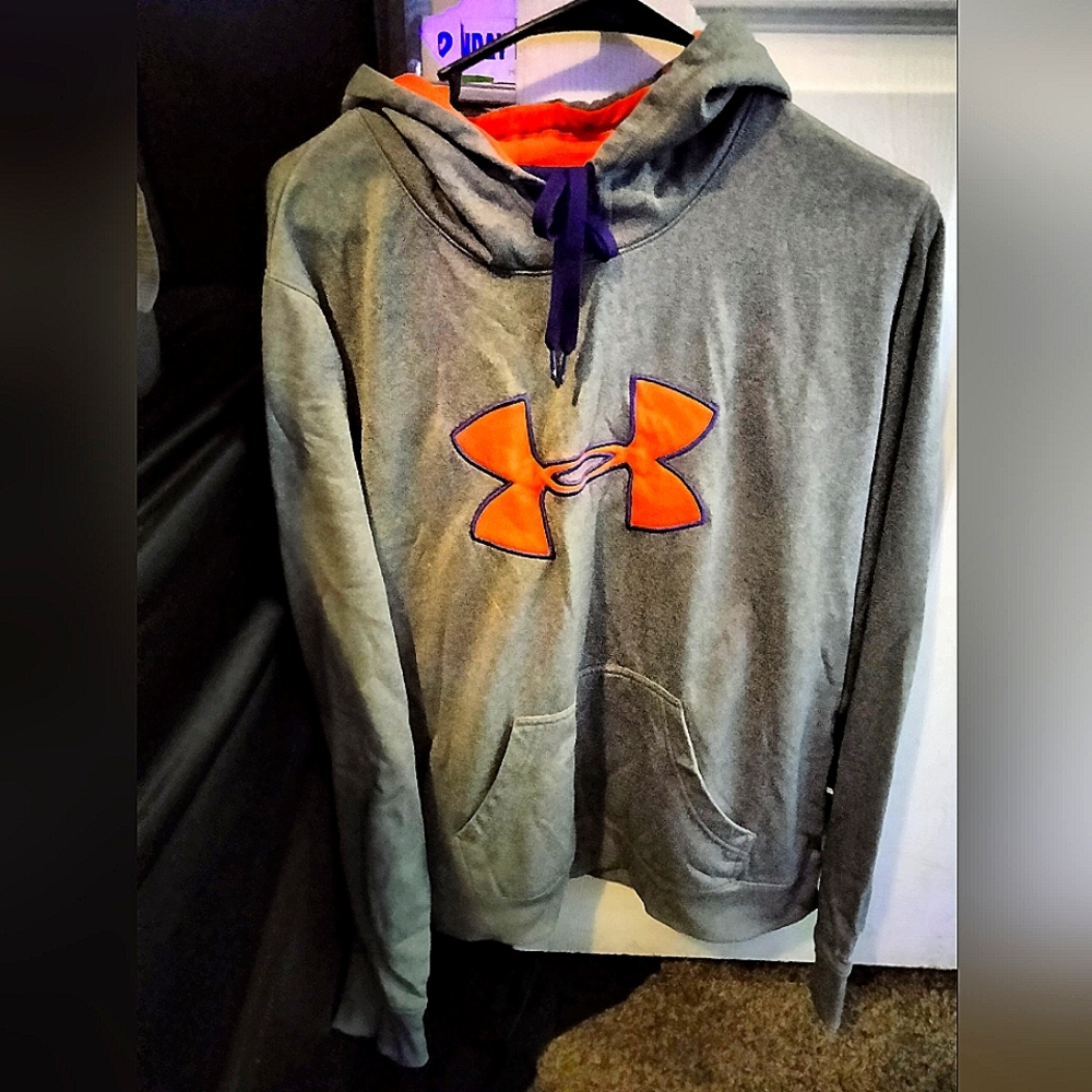 Under Armour Hoodie